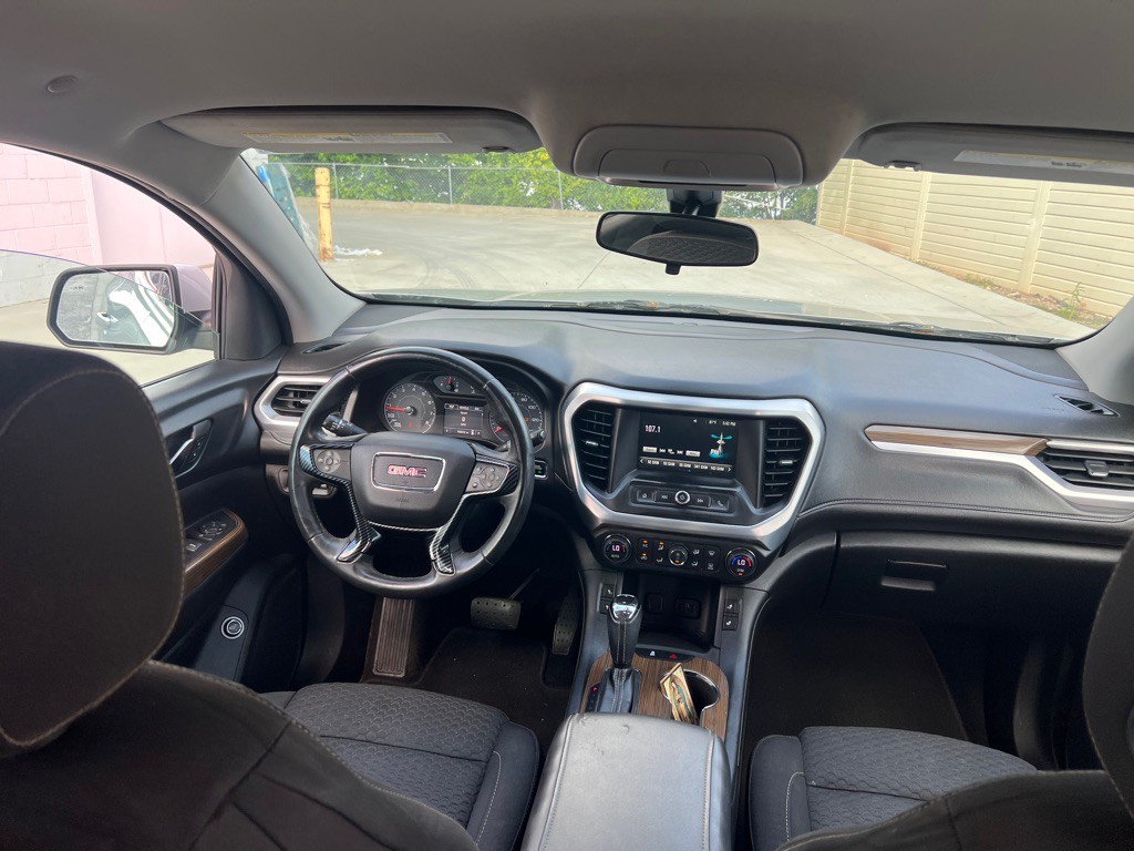 2017 GMC Acadia Image 14