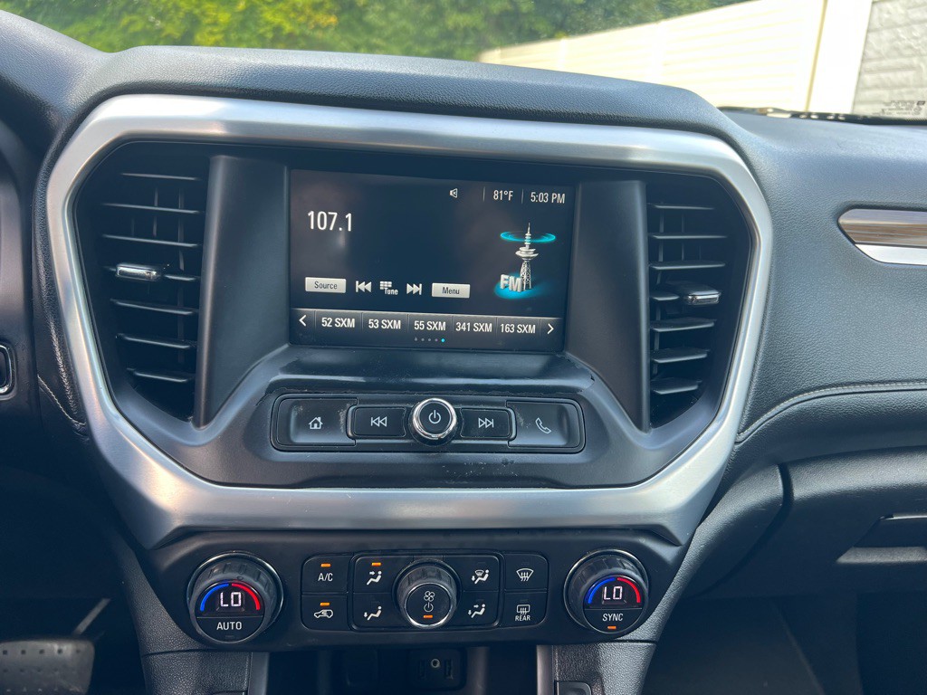 2017 GMC Acadia Image 15