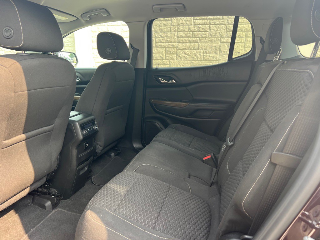 2018 GMC Acadia Image 11