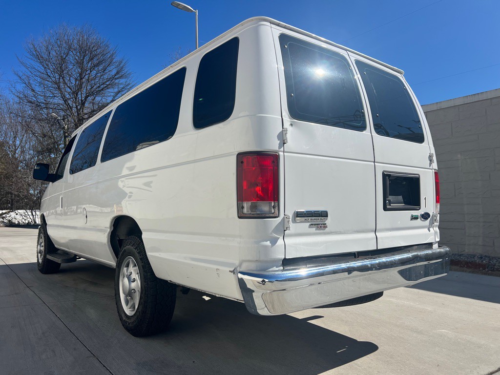 2014 Ford Econoline Image 3