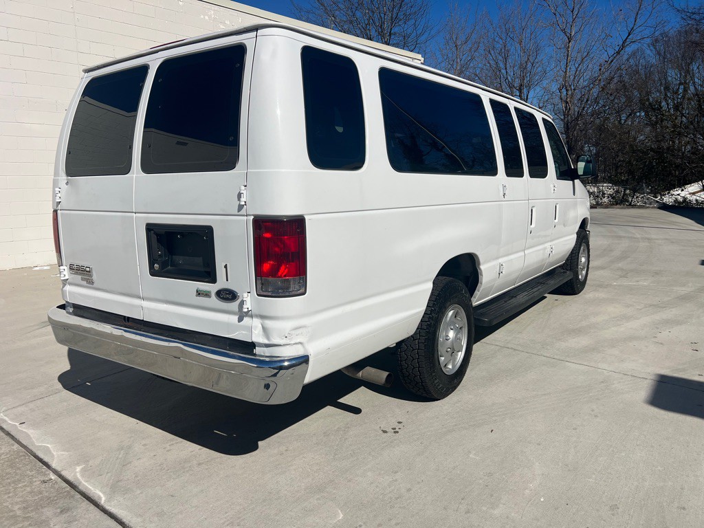 2014 Ford Econoline Image 17