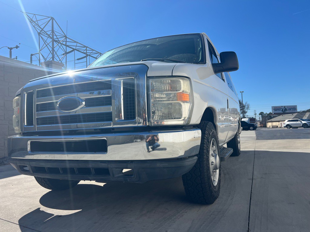2014 Ford Econoline Image 21