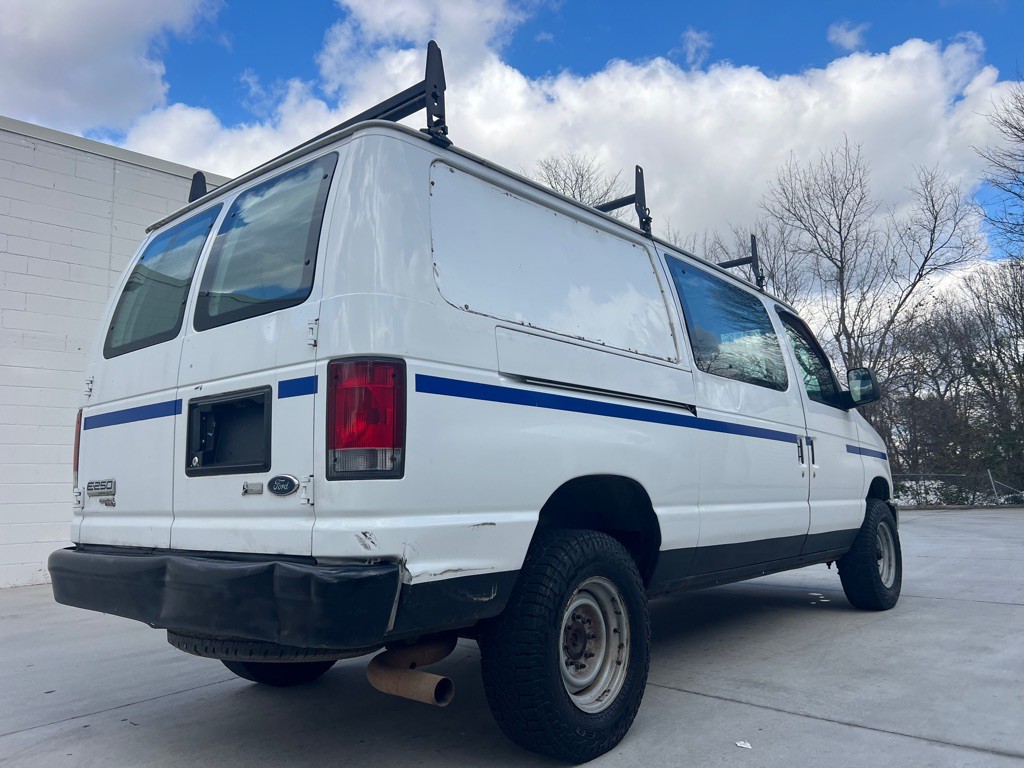 2014 Ford Econoline Image 9