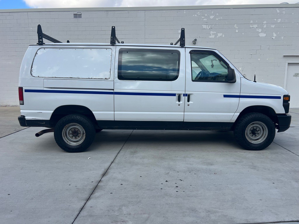2014 Ford Econoline Image 10