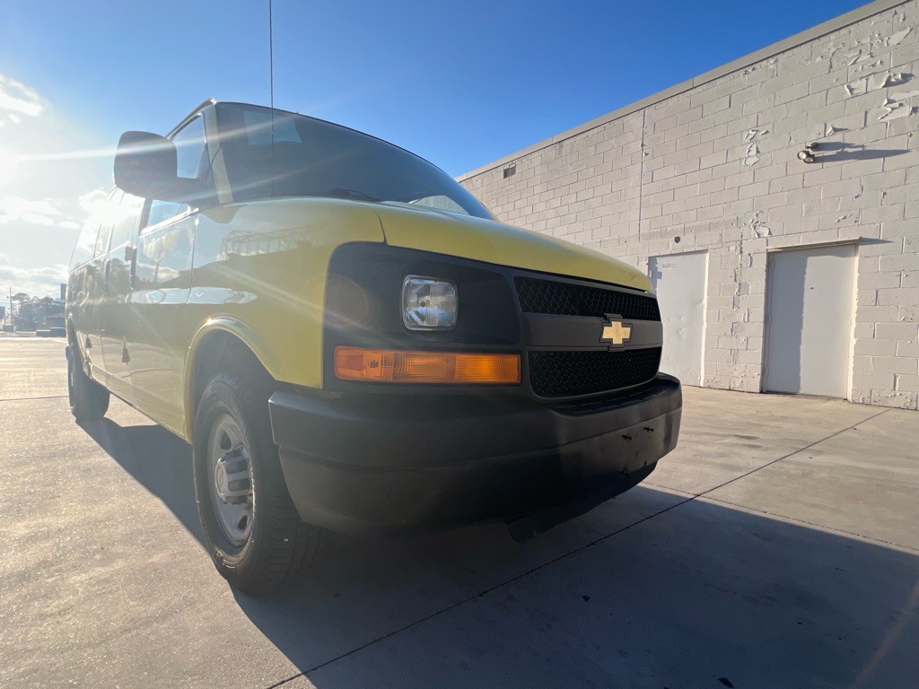 2015 Chevrolet Express Image 11