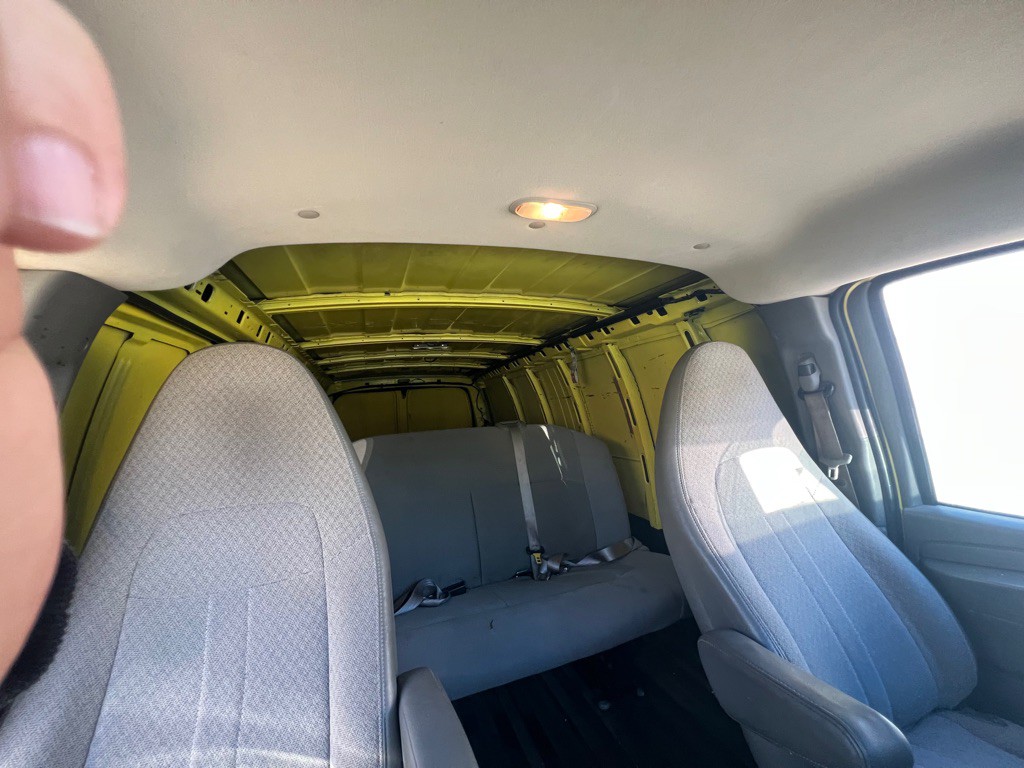 2015 Chevrolet Express Image 14