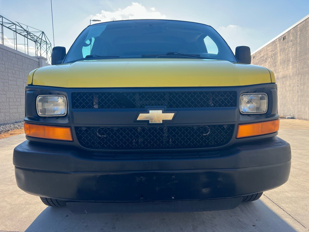 2015 Chevrolet Express Image 16