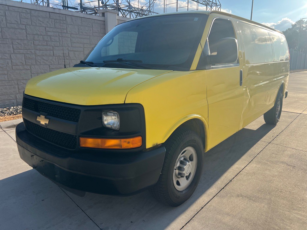 2015 Chevrolet Express Image 17