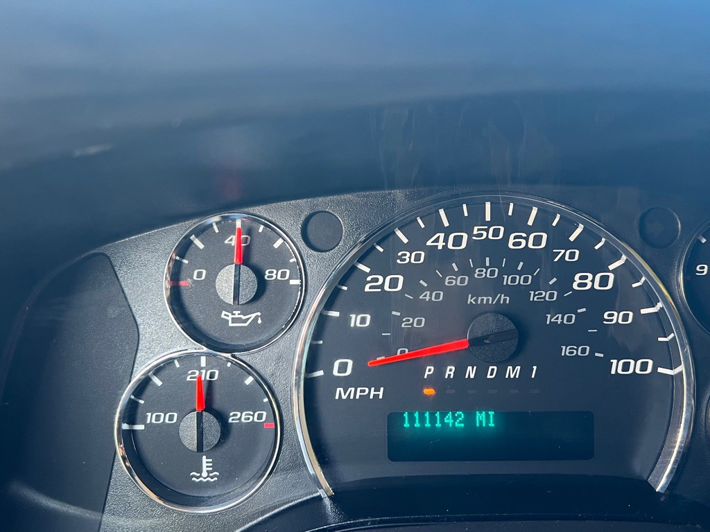 2015 Chevrolet Express Image 20