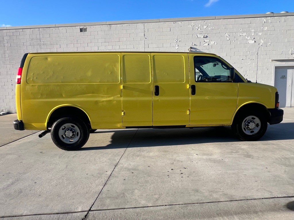 2015 Chevrolet Express Image 7