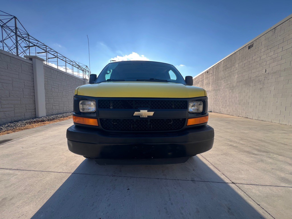 2015 Chevrolet Express Image 15