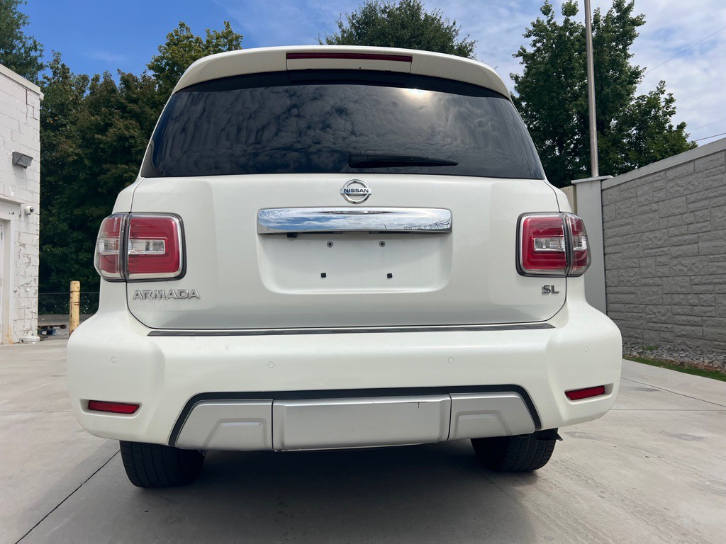 2017 Nissan Armada Image 4