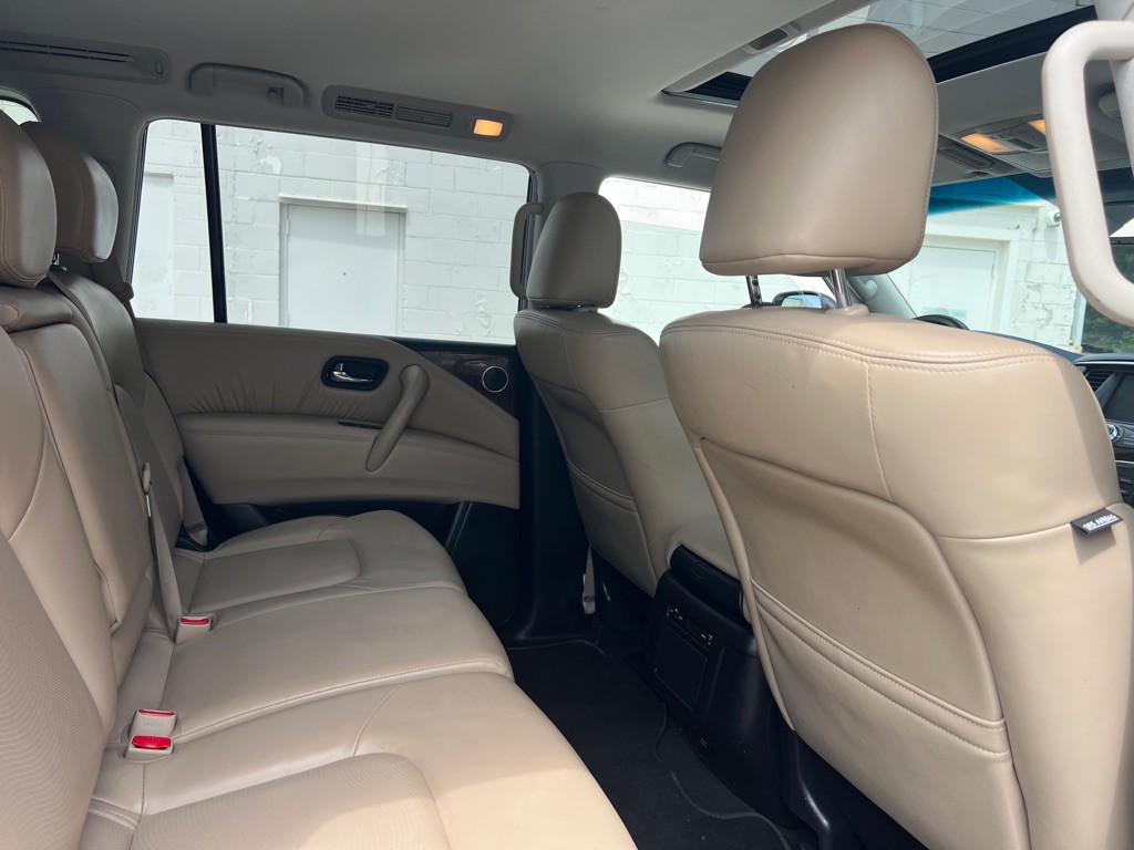 2017 Nissan Armada Image 16