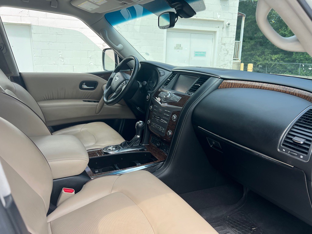 2017 Nissan Armada Image 21