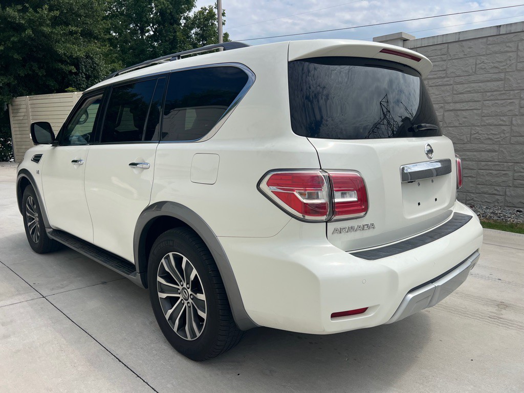 2017 Nissan Armada Image 31