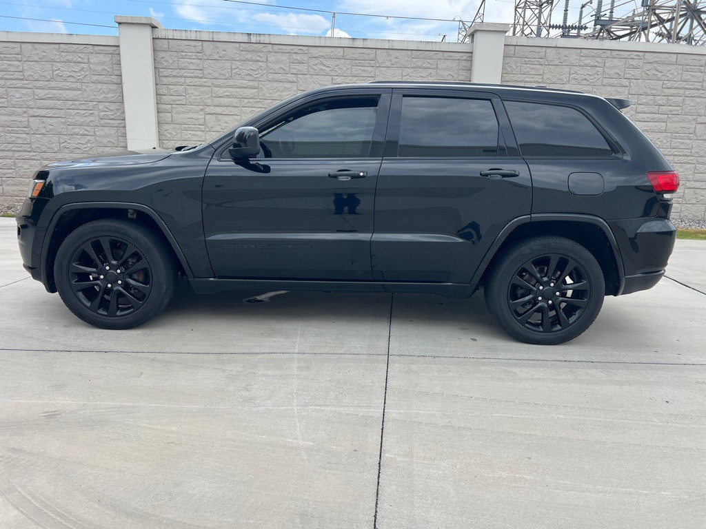 2019 Jeep Grand Cherokee Image 2