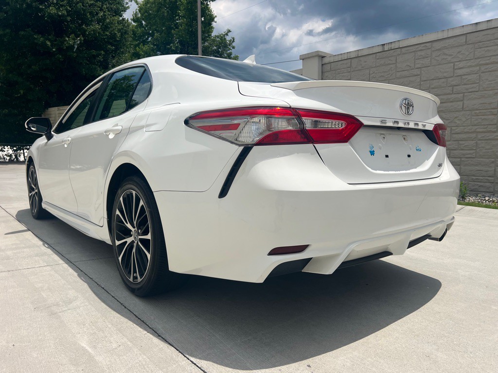 2019 Toyota Camry Image 6