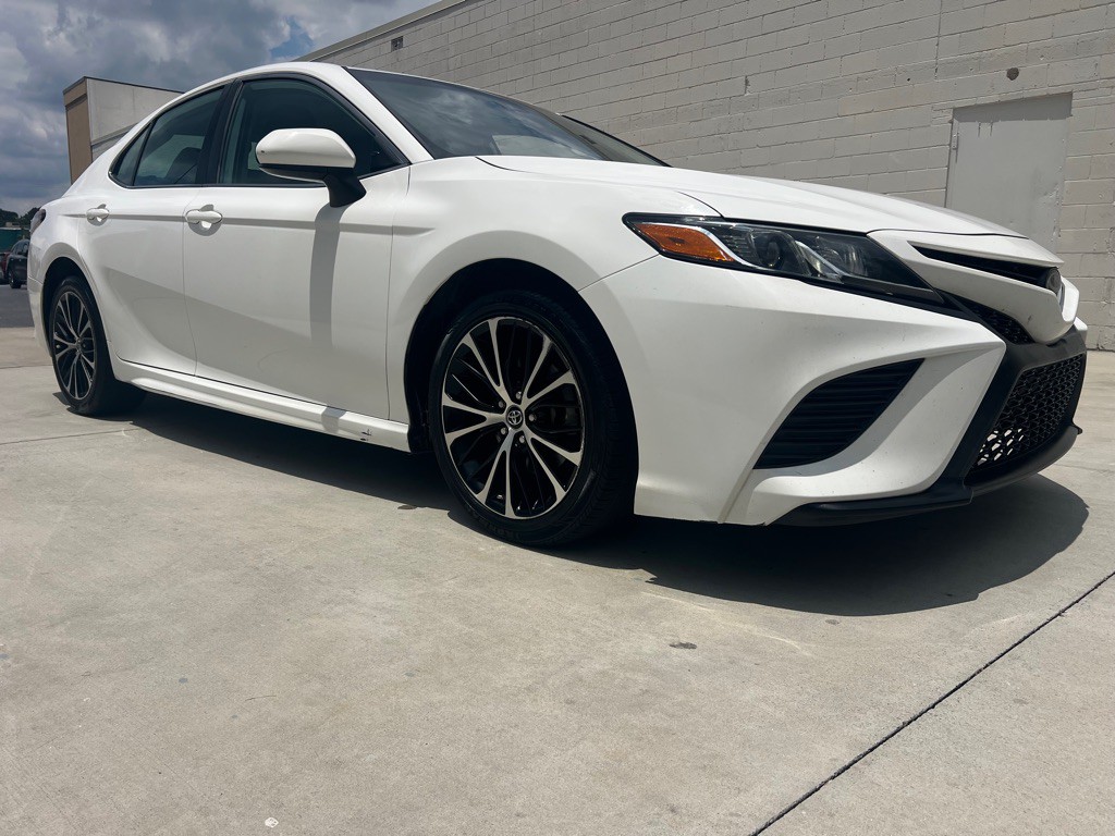 2019 Toyota Camry Image 9