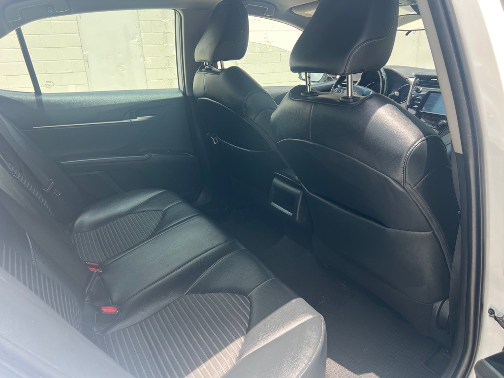 2019 Toyota Camry Image 10