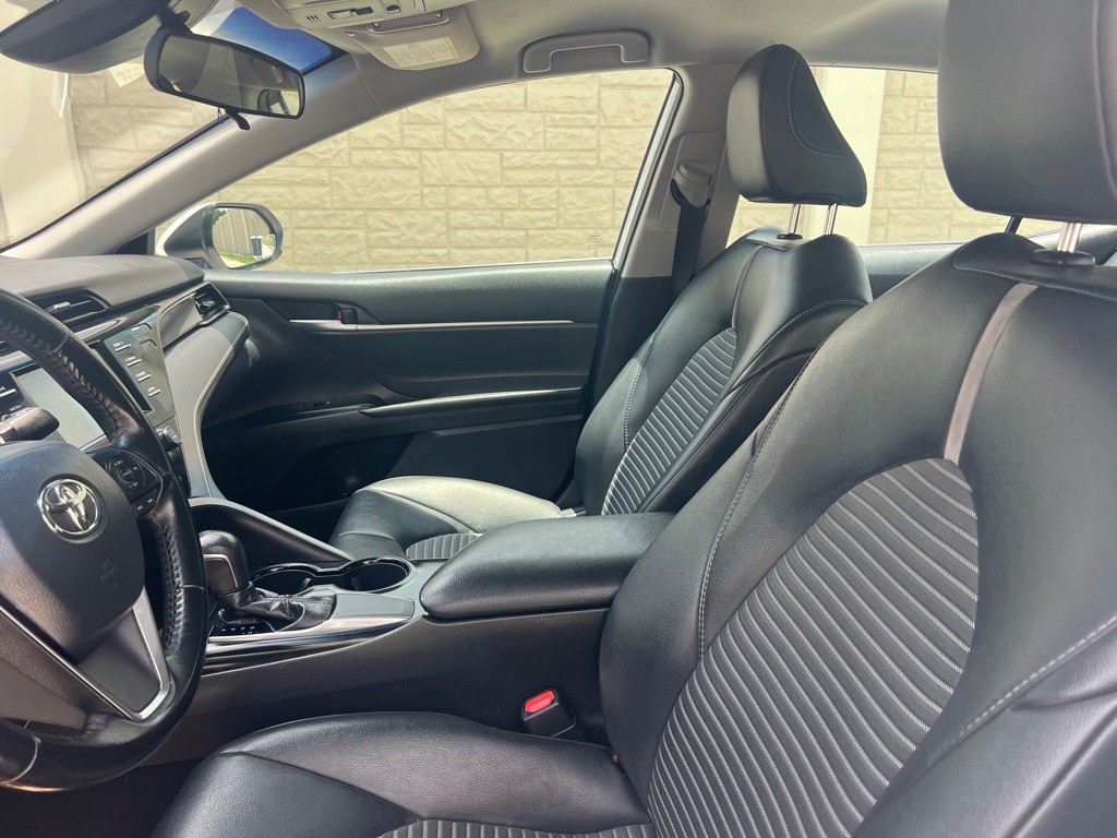 2019 Toyota Camry Image 13