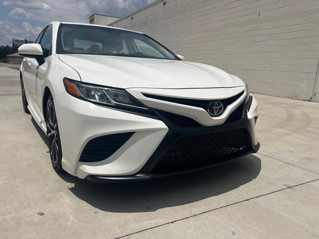 2019 Toyota Camry Image 19