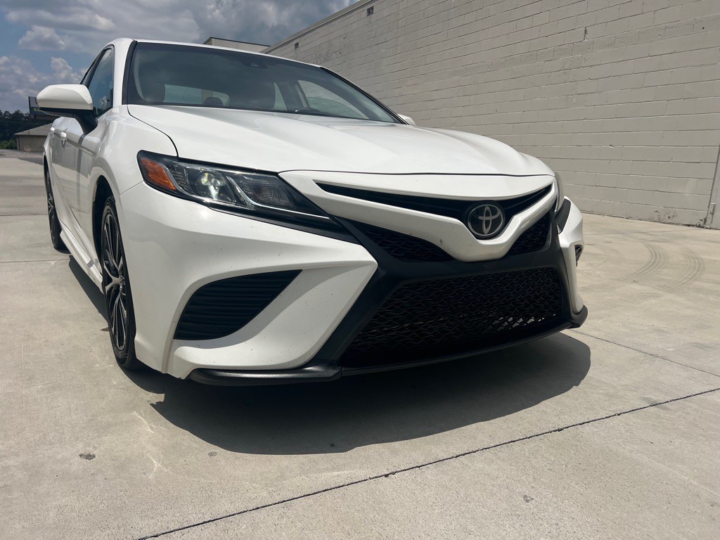 2019 Toyota Camry Image 20