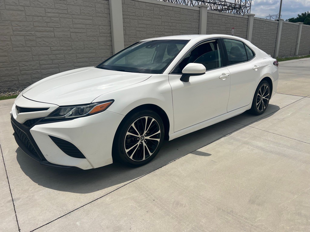 2019 Toyota Camry Image 21
