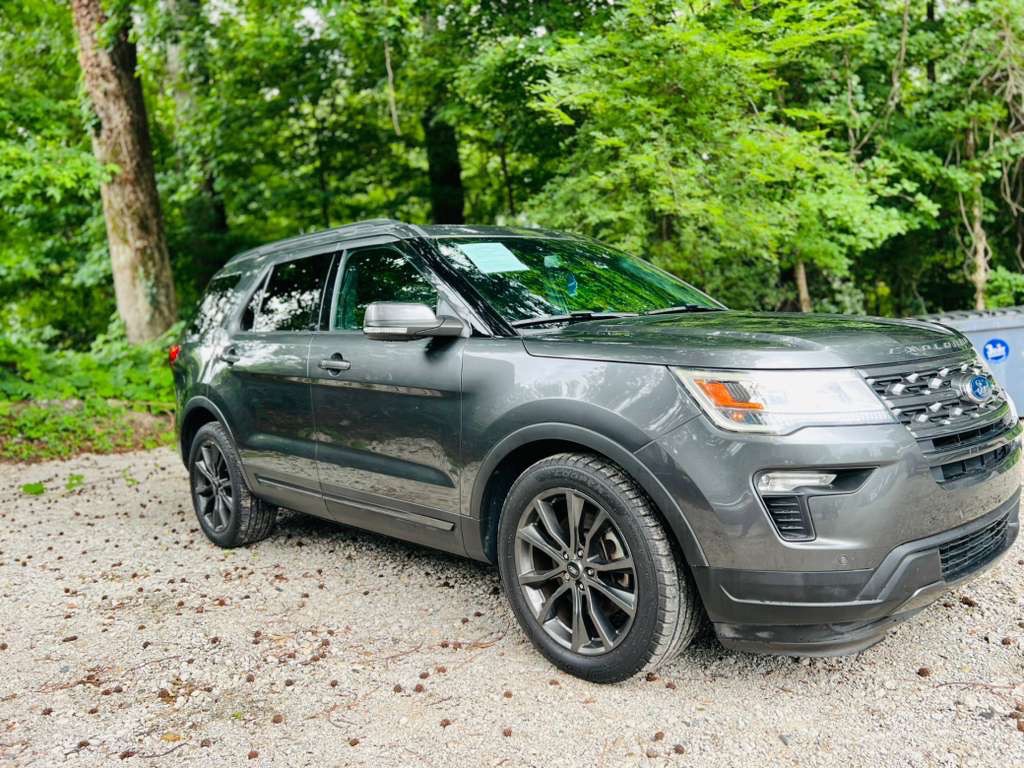 2018 Ford Explorer Image 1