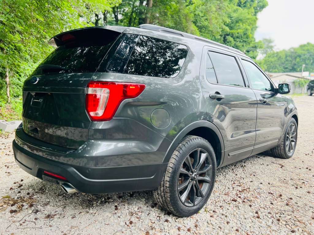 2018 Ford Explorer Image 8