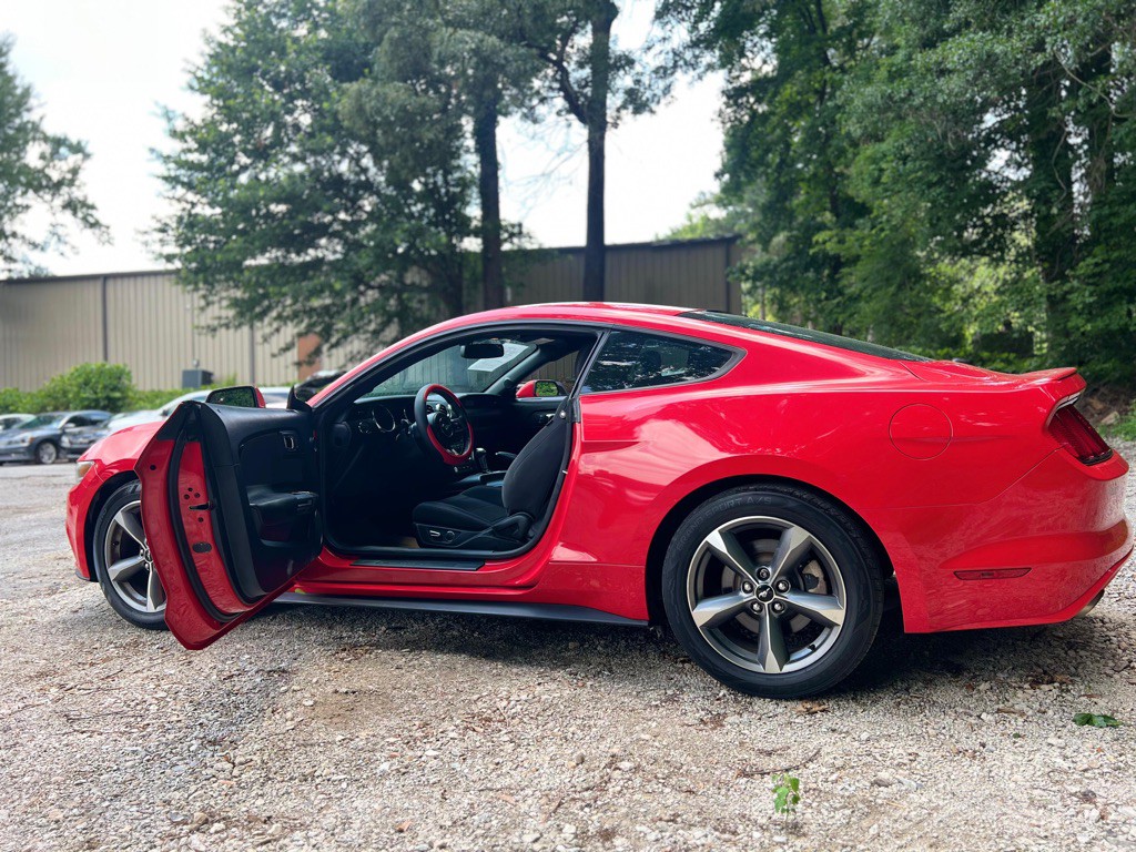 2016 Ford Mustang Image 16