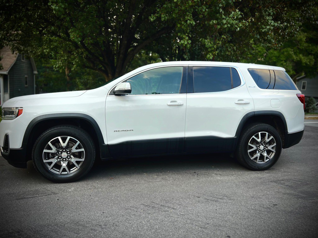 2020 GMC Acadia Image 2