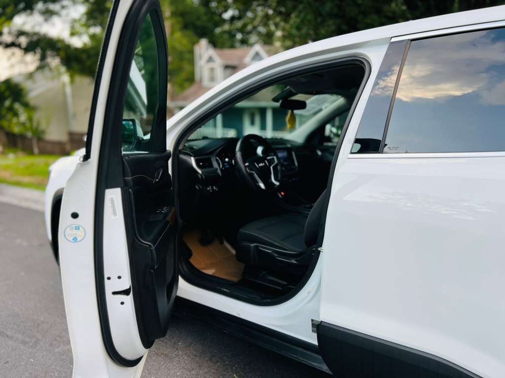 2020 GMC Acadia Image 8