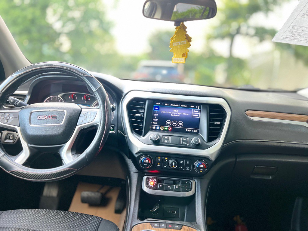 2020 GMC Acadia Image 13