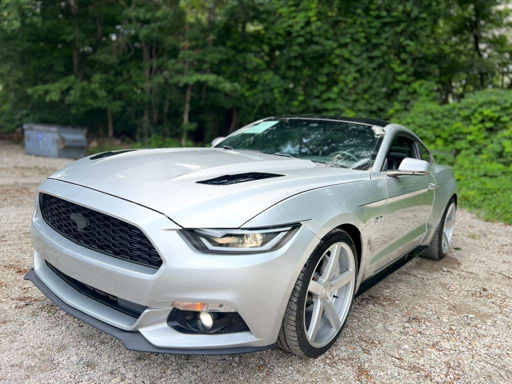 2015 Ford Mustang Image 2