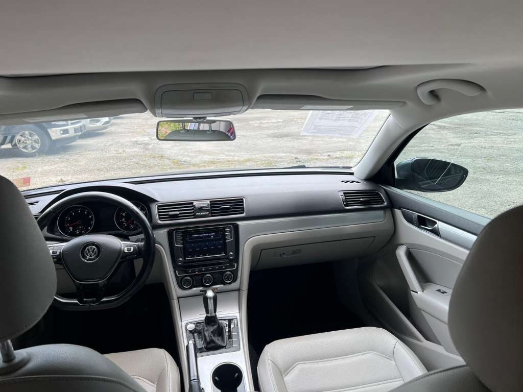 2019 Volkswagen Passat Image 12