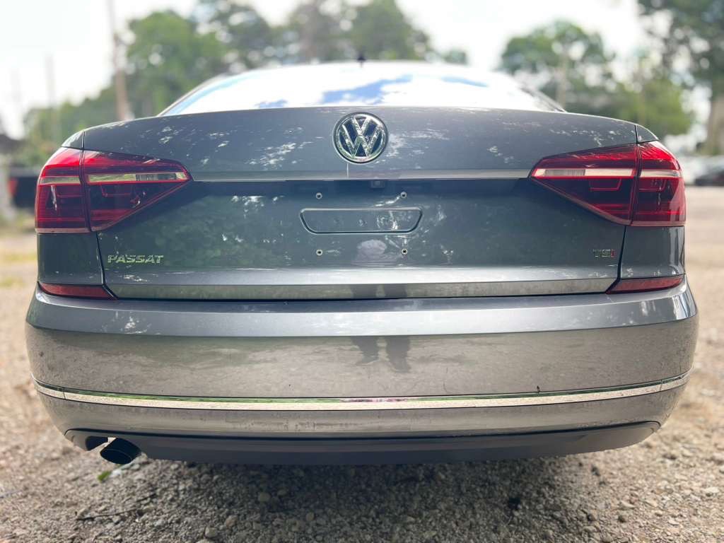 2019 Volkswagen Passat Image 13