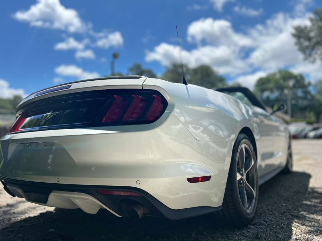2015 Ford Mustang Image 7