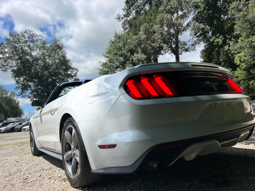 2015 Ford Mustang Image 25