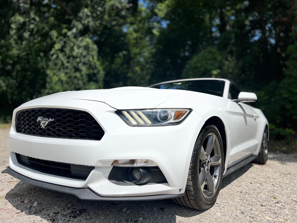 2015 Ford Mustang Image 28