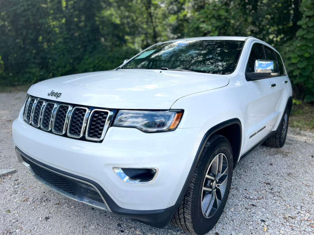 2018 Jeep Grand Cherokee Image 1