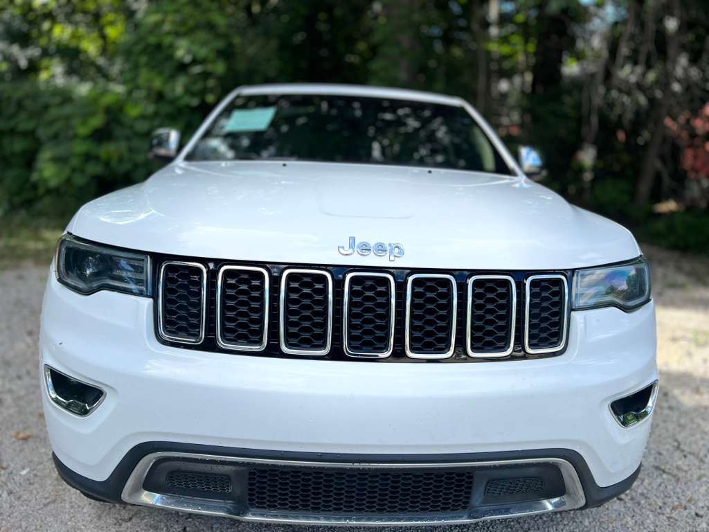 2018 Jeep Grand Cherokee Image 2