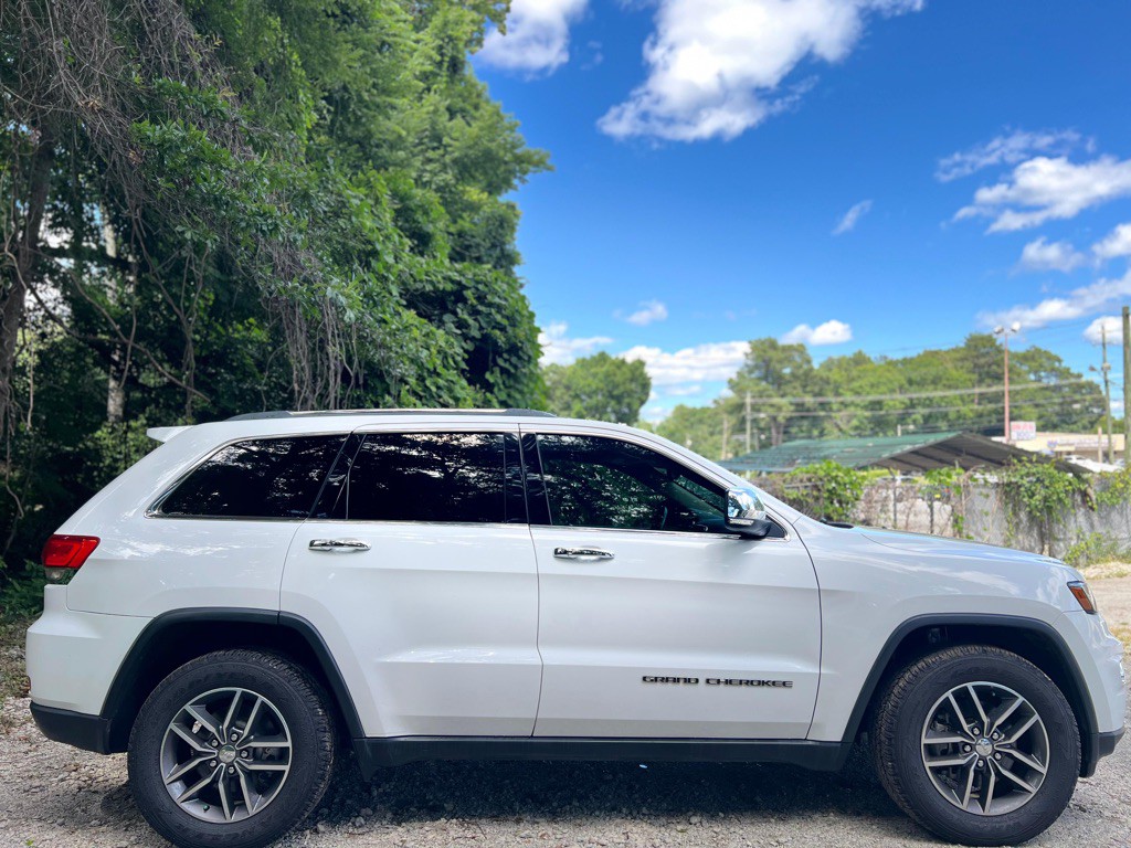 2018 Jeep Grand Cherokee Image 16