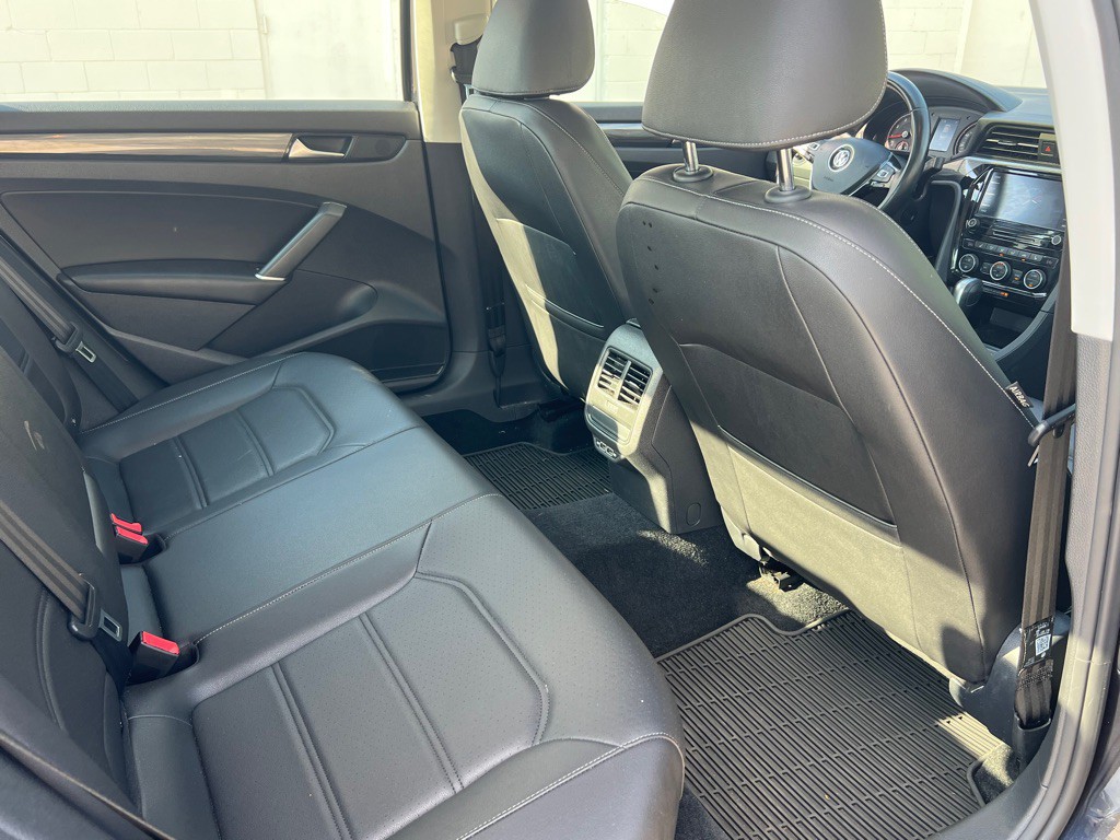 2020 Volkswagen Passat Image 7
