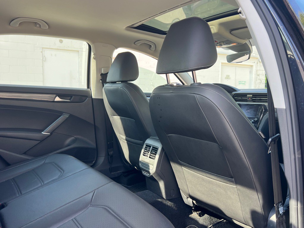 2020 Volkswagen Passat Image 8