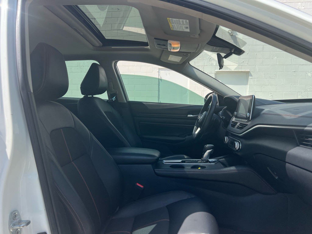 2020 Nissan Altima Image 12