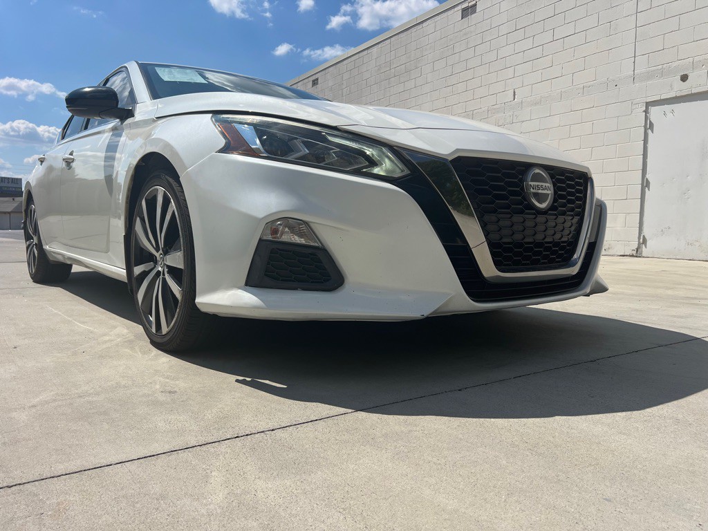 2020 Nissan Altima Image 17