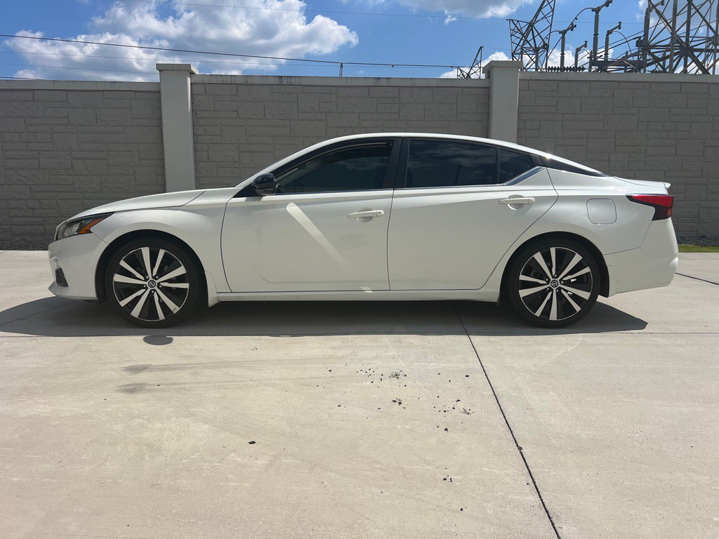2020 Nissan Altima Image 18