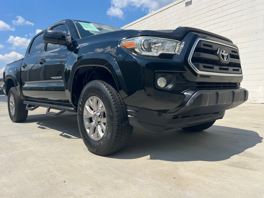 2016 Toyota Tacoma Image 8