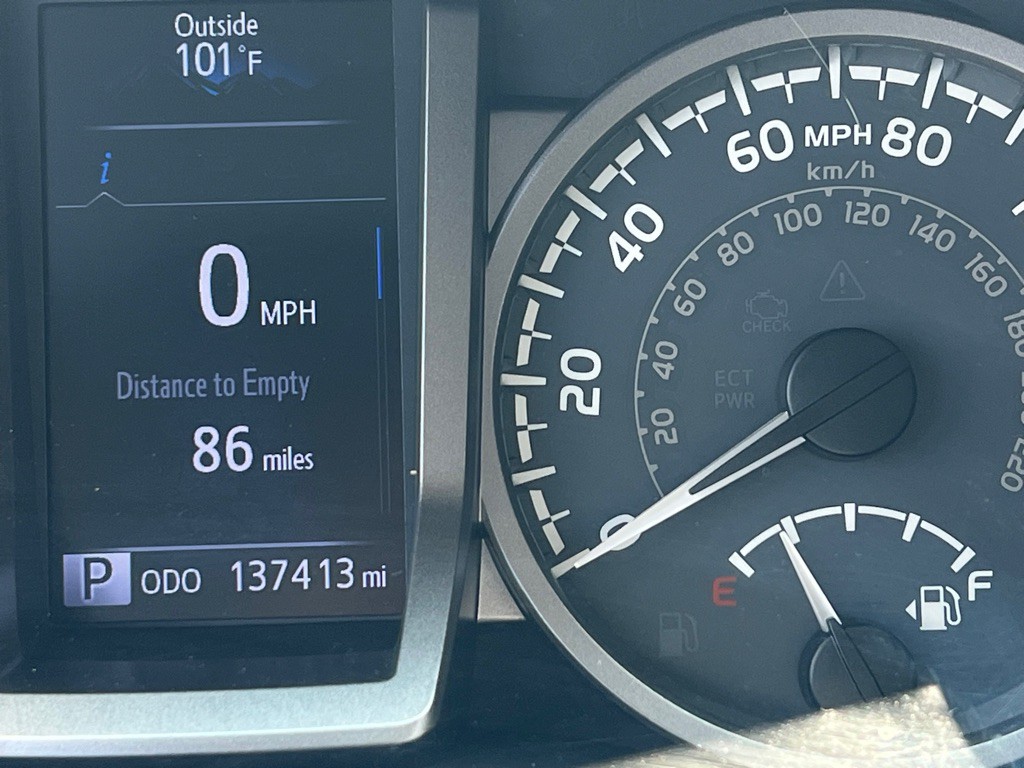 2016 Toyota Tacoma Image 13