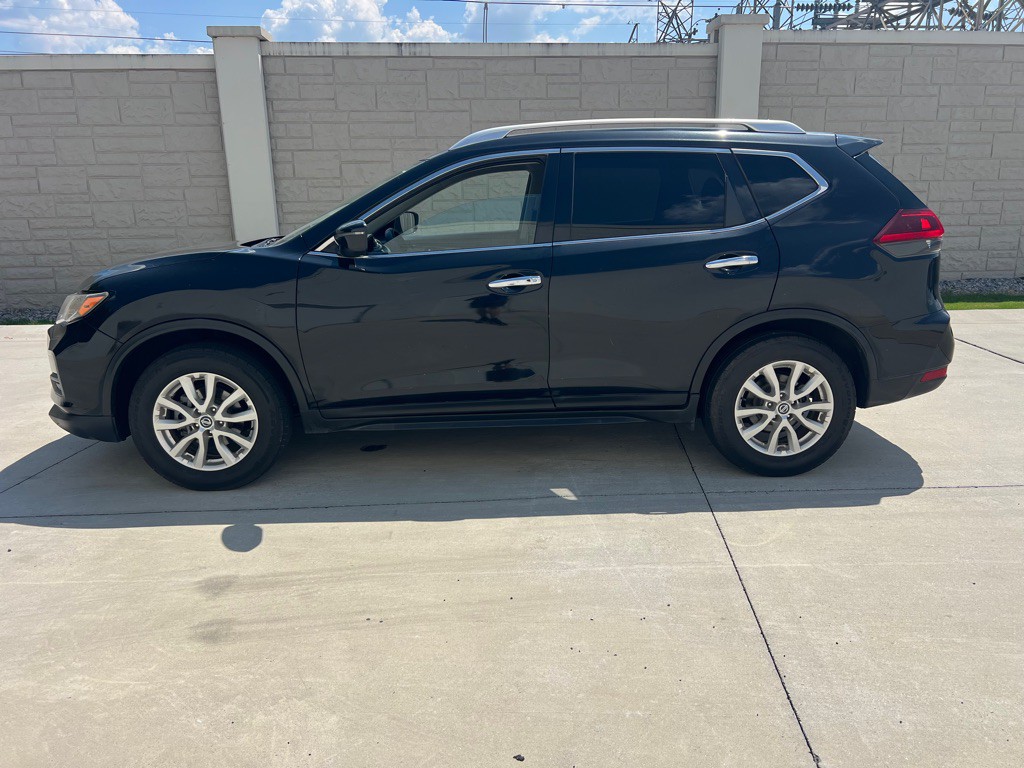 2020 Nissan Rogue Image 2